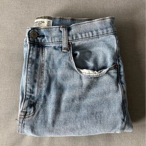 Abercrombie Curve Love The 90’s Slim Straight Ultra High Rise Jean, Size 30S
